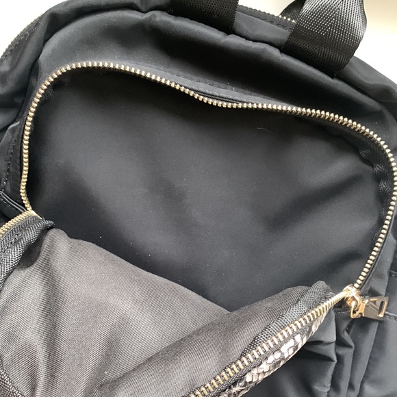 Backpack, Crossbody Bag Convertible Aprox 13”x13” NWOT - Picture 3 of 8